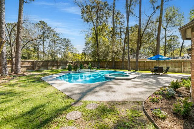 38 Terraglen Drive, The Woodlands, TX 77382