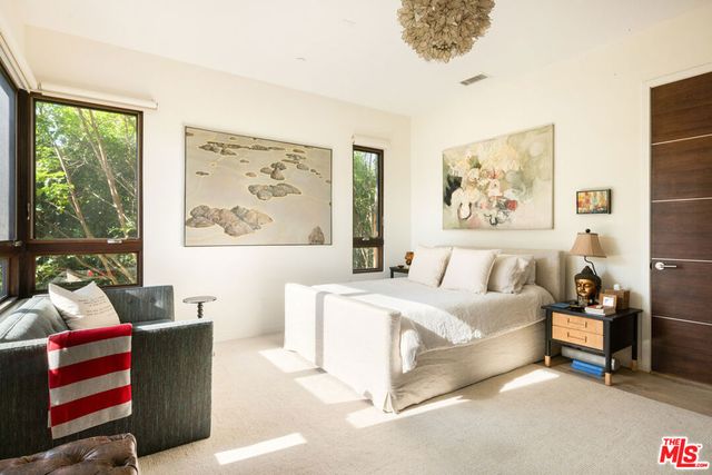 6369 W June Place, Los Angeles, CA 90038