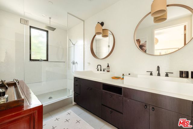 6369 W June Place, Los Angeles, CA 90038