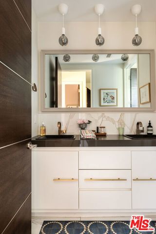 6369 W June Place, Los Angeles, CA 90038