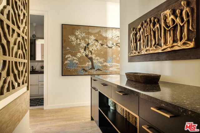 6369 W June Place, Los Angeles, CA 90038