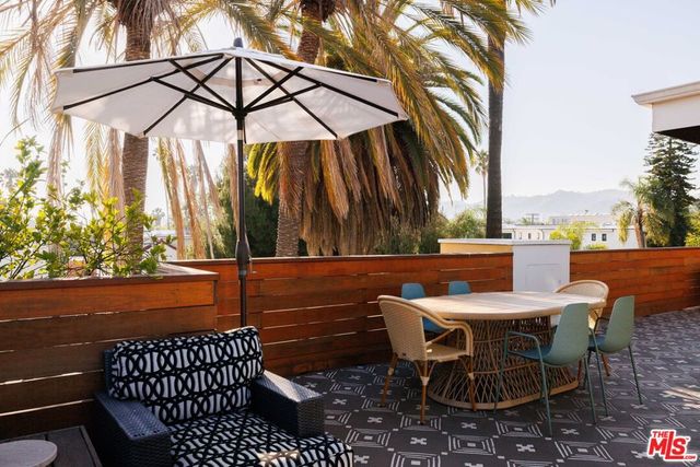 6369 W June Place, Los Angeles, CA 90038