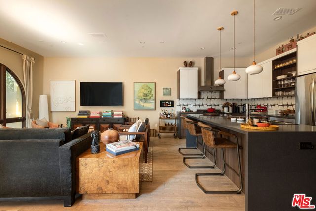 6369 W June Place, Los Angeles, CA 90038