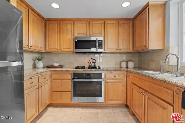 1830 Pelham Avenue 301, Los Angeles, CA 90025