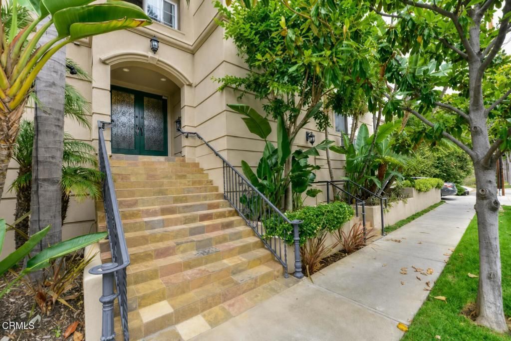1830 Pelham Avenue 301, Los Angeles, CA 90025