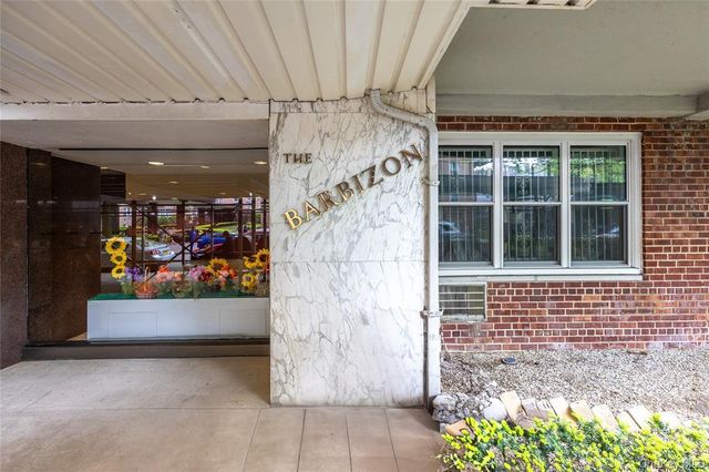 142-05 Roosevelt Avenue 7, Flushing, NY 11354