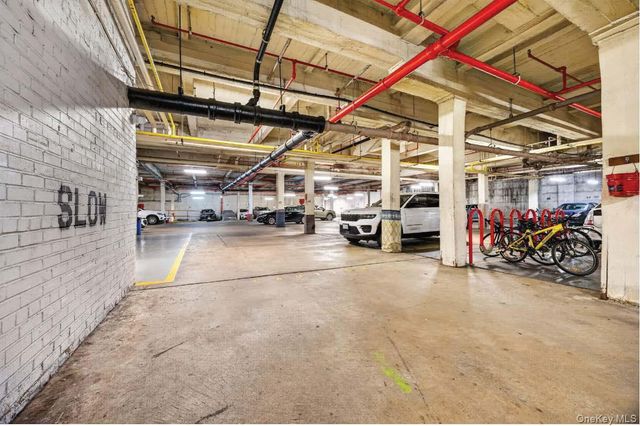 142-05 Roosevelt Avenue 7, Flushing, NY 11354