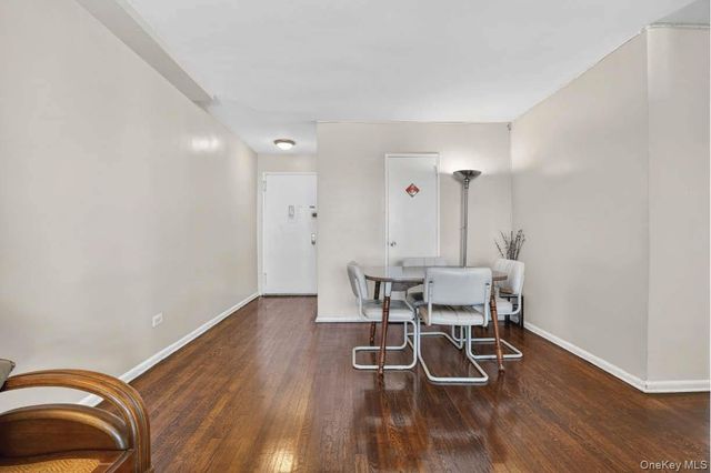 142-05 Roosevelt Avenue 7, Flushing, NY 11354