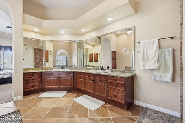 8351 S HOMESTEAD Lane, Tempe, AZ 85284