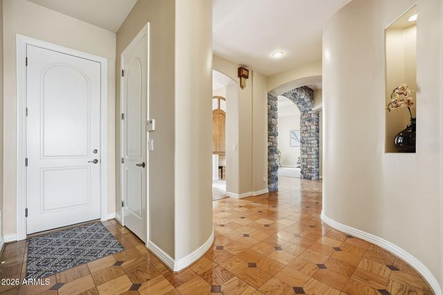 8351 S HOMESTEAD Lane, Tempe, AZ 85284