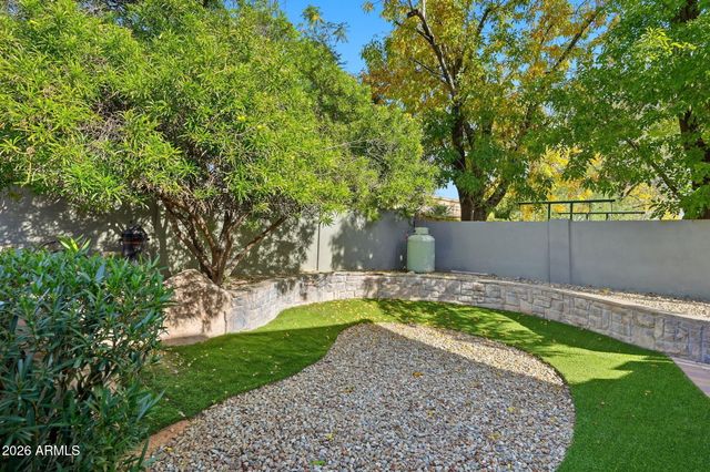 8351 S HOMESTEAD Lane, Tempe, AZ 85284