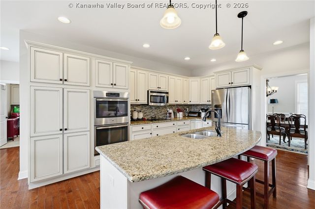 110 Patriot Way, Charleston, WV 25314