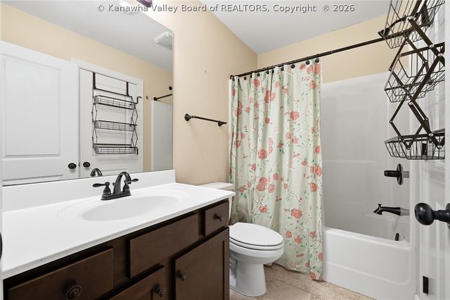 110 Patriot Way, Charleston, WV 25314