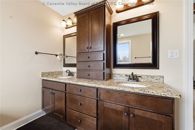 110 Patriot Way, Charleston, WV 25314