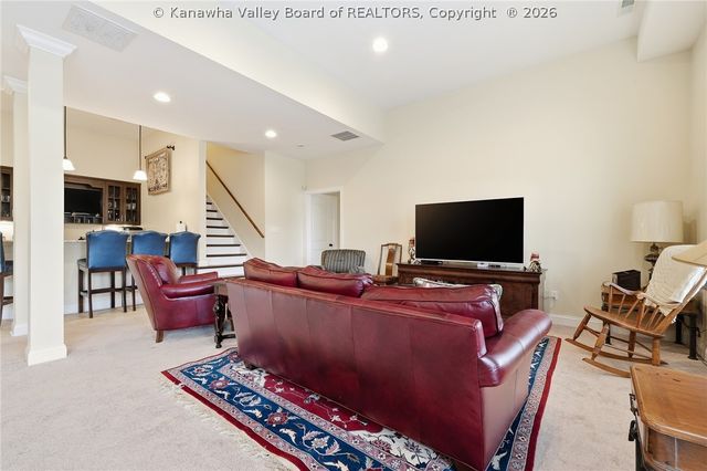 110 Patriot Way, Charleston, WV 25314