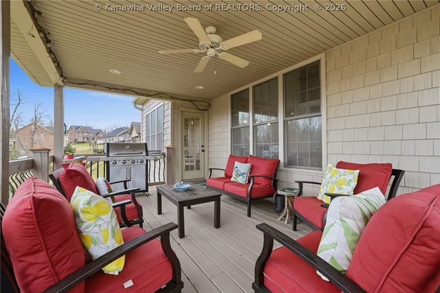 110 Patriot Way, Charleston, WV 25314