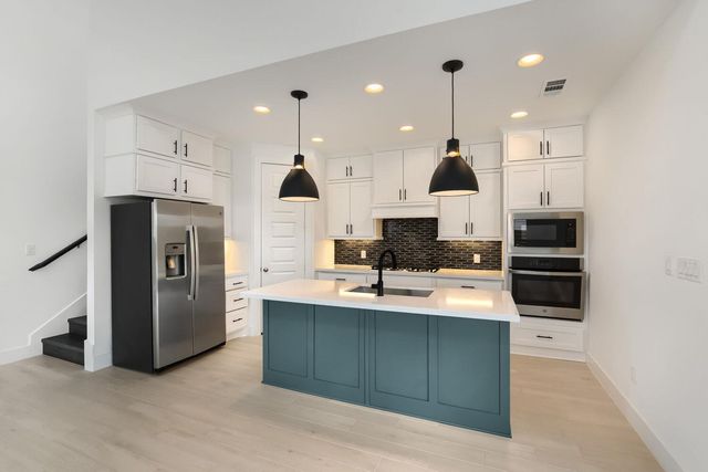 1505 Seeger DR, Pflugerville, TX 78660