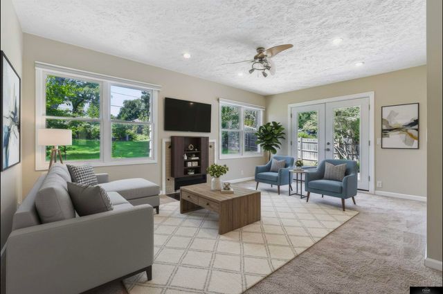 536 S 85th Street, Omaha, NE 68114