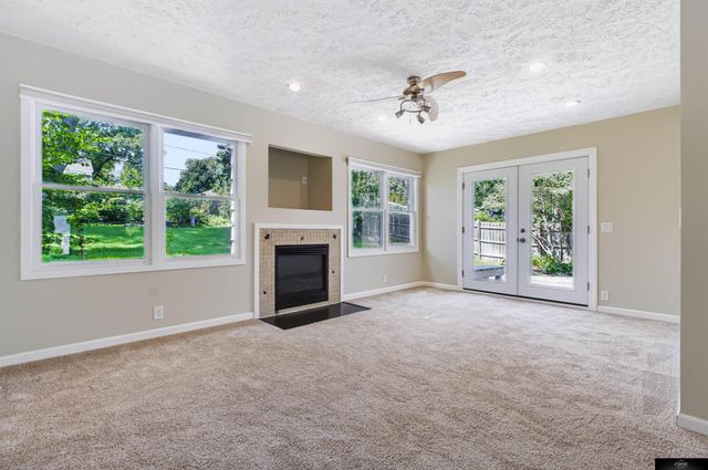 536 S 85th Street, Omaha, NE 68114