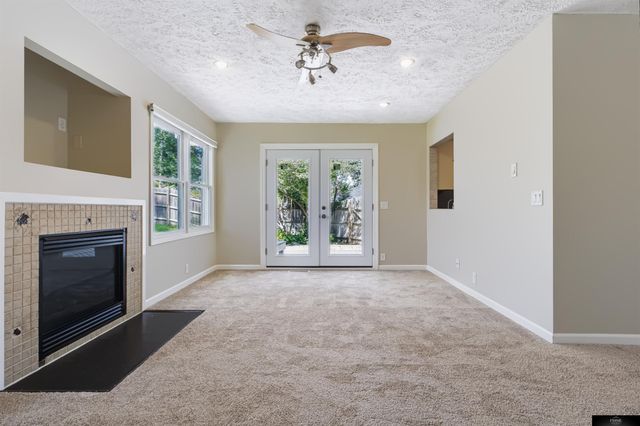 536 S 85th Street, Omaha, NE 68114