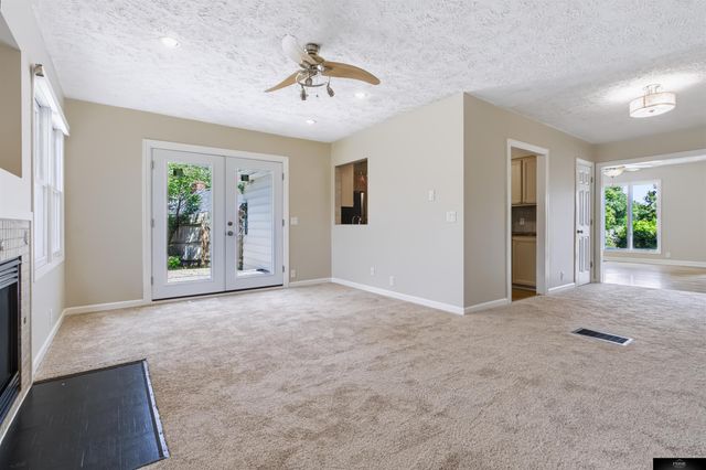 536 S 85th Street, Omaha, NE 68114