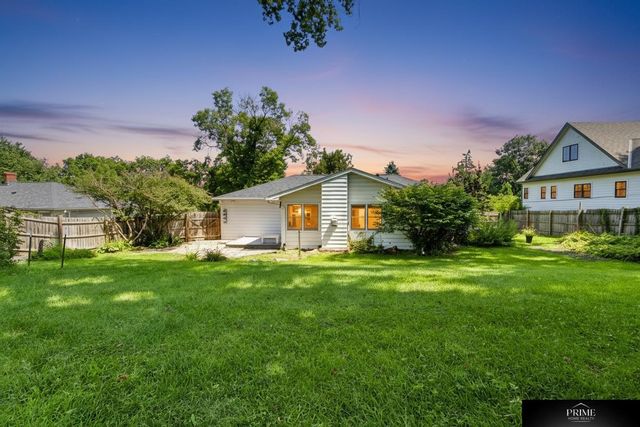 536 S 85th Street, Omaha, NE 68114