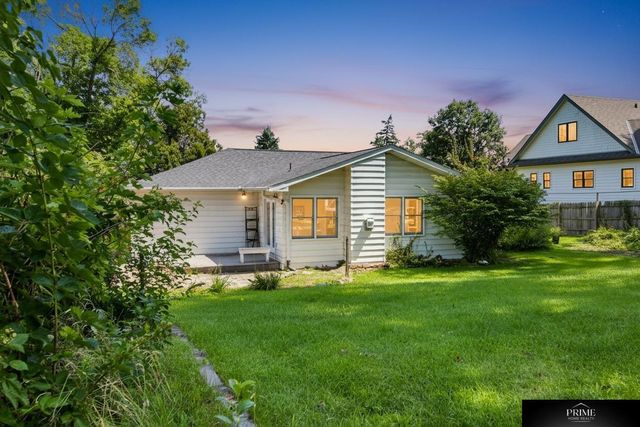 536 S 85th Street, Omaha, NE 68114