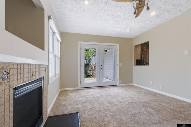 536 S 85th Street, Omaha, NE 68114