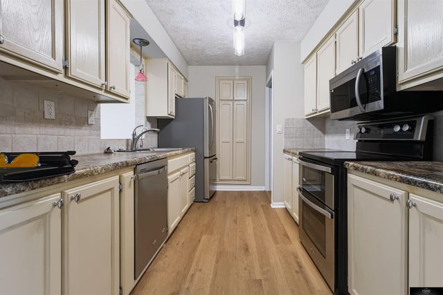 536 S 85th Street, Omaha, NE 68114