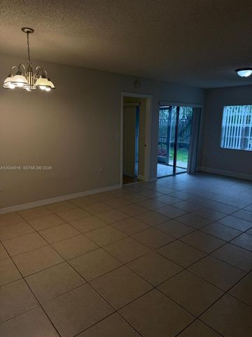 458 NE 210th Circle Terrace 1018, Miami, FL 33179