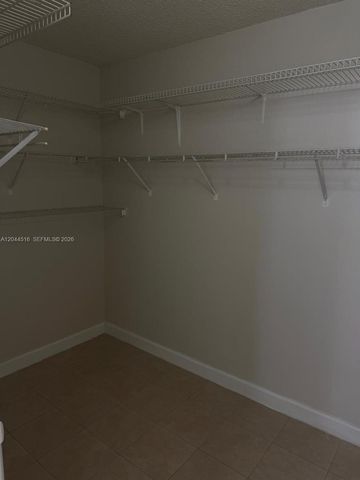 458 NE 210th Circle Terrace 1018, Miami, FL 33179