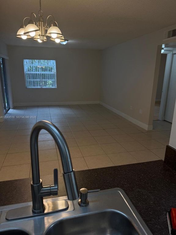 458 NE 210th Circle Terrace 1018, Miami, FL 33179