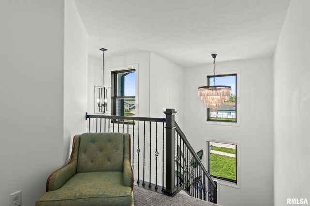 1904 Parthenon Court, Chatham, IL 62629
