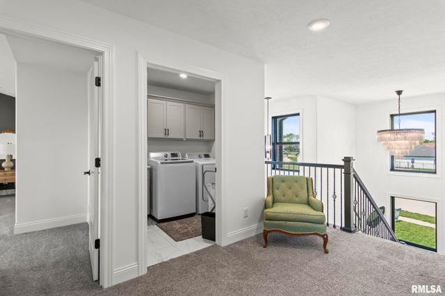 1904 Parthenon Court, Chatham, IL 62629