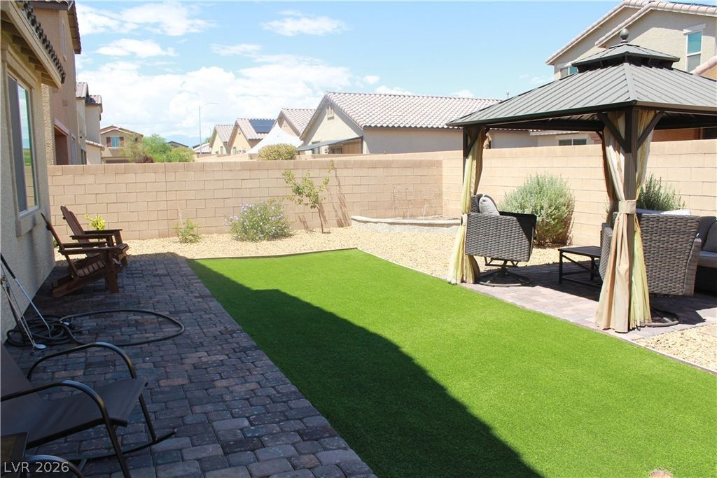 1010 Cliff Castle Avenue, North Las Vegas, NV 89081 — photo 4