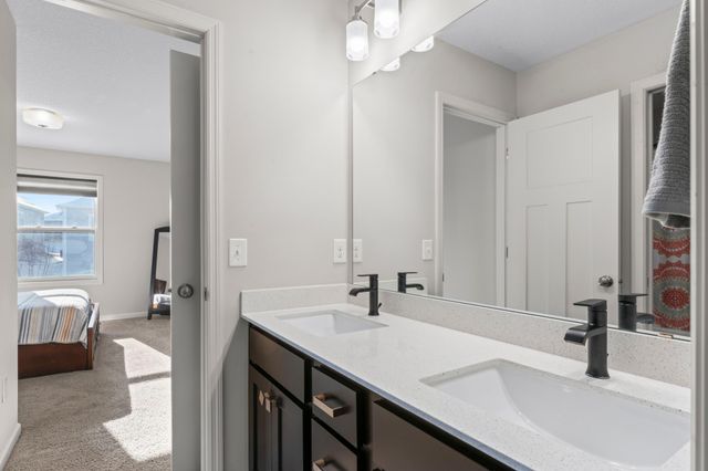 1026 Oakwood Road, Newport, MN 55055