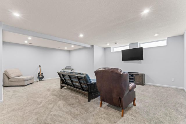 1026 Oakwood Road, Newport, MN 55055