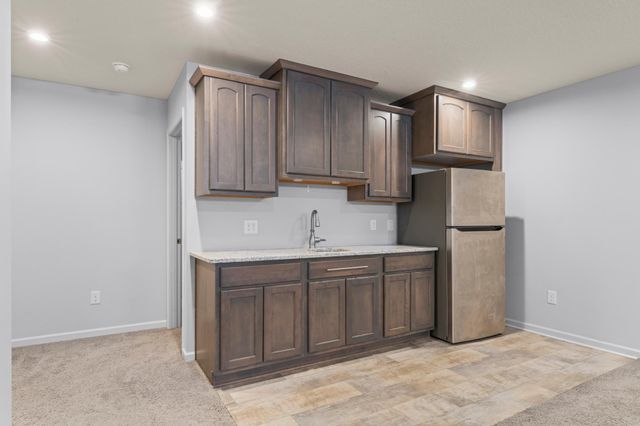 1026 Oakwood Road, Newport, MN 55055