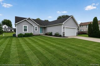 1297 Rosalie Drive, Fenton Charter Township, MI 48430