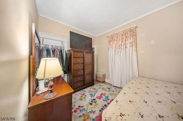 409 Hamilton St, Harrison Town, NJ 07029