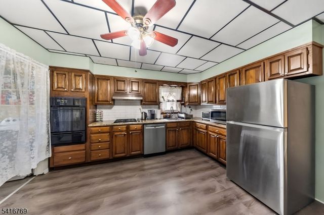 409 Hamilton St, Harrison Town, NJ 07029