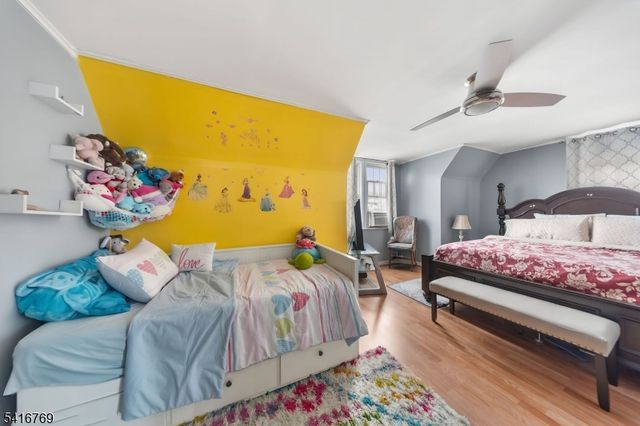 409 Hamilton St, Harrison Town, NJ 07029