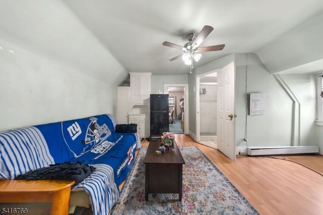 409 Hamilton St, Harrison Town, NJ 07029