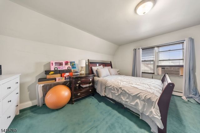 409 Hamilton St, Harrison Town, NJ 07029