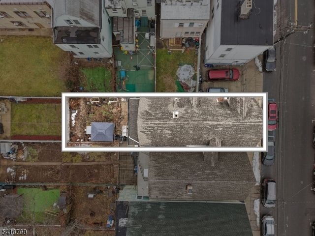 409 Hamilton St, Harrison Town, NJ 07029