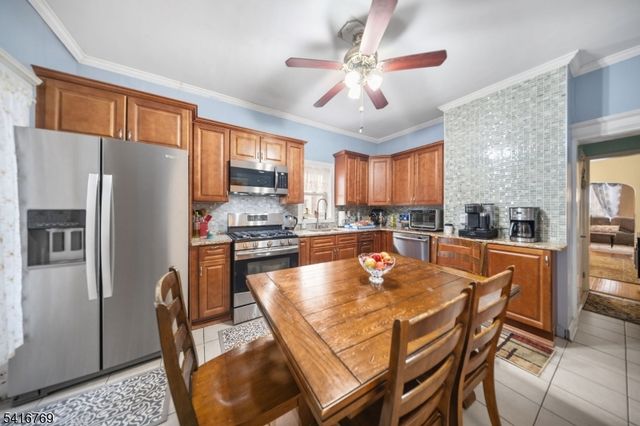 409 Hamilton St, Harrison Town, NJ 07029