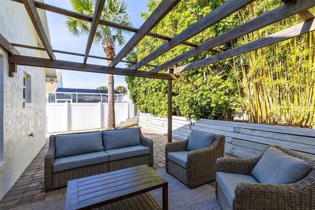 830 HOPE AVENUE, New Smyrna Beach, FL 32169