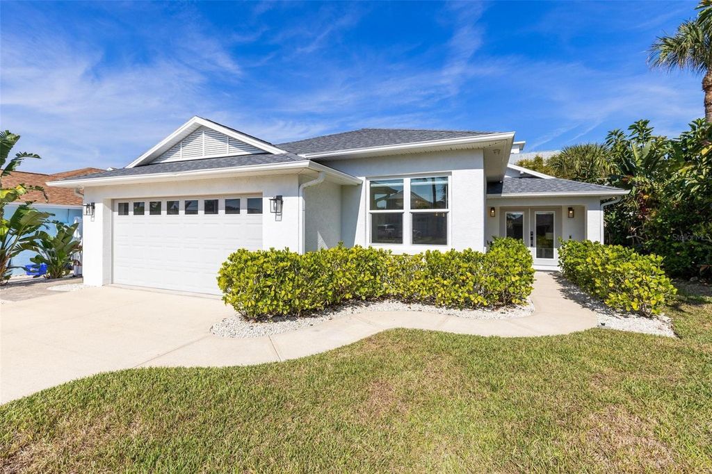 830 HOPE AVENUE, New Smyrna Beach, FL 32169