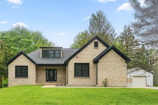 3026 Jackson Drive, Arlington Heights, IL 60004