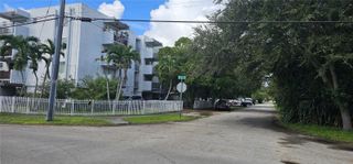 1090 NE 129th St 205, North Miami, FL 33161